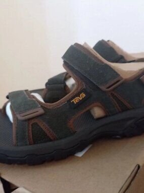 TEVA MEN'S M KATAVI 2 SPORT SANDAL - SIZE 7 -Brand new!